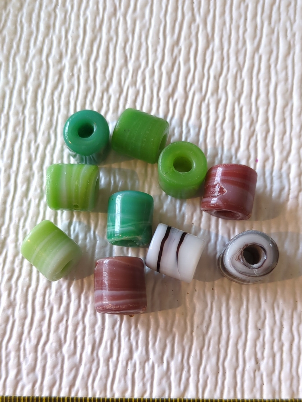 ☀️R91 Glass Tube Lampwork Beads - Green, White & Brown Swirls 10mm